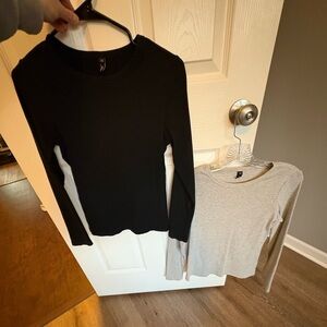 Set of 2 Long Sleeve Tees M